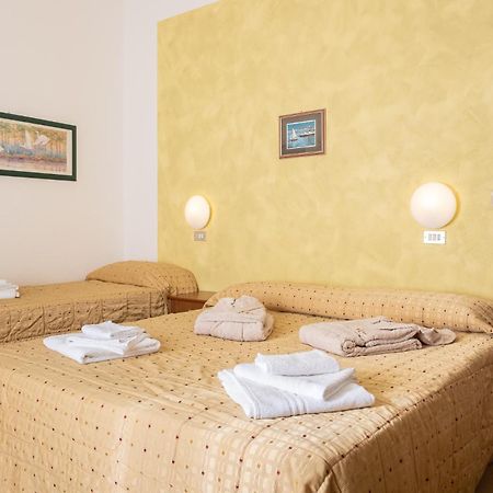 Hotel Pironi San Mauro Mare Eksteriør billede
